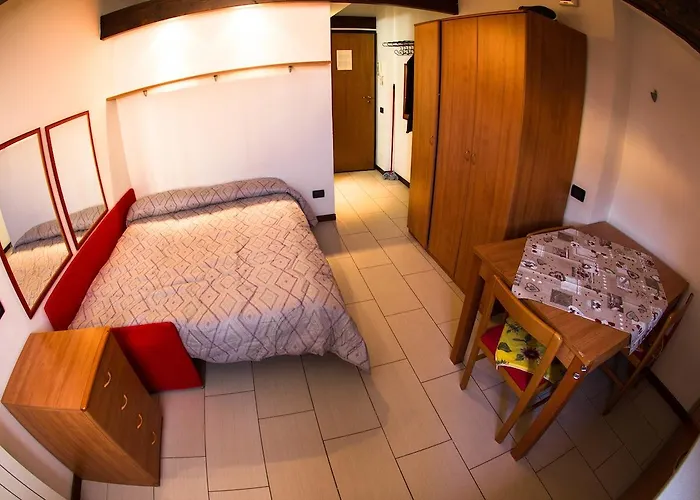 Mono Rosso Apartment